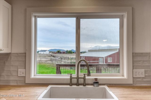 1837 E YELLOW PINE AVE, Athol, ID 83801