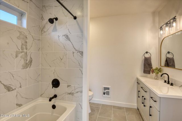 1837 E YELLOW PINE AVE, Athol, ID 83801