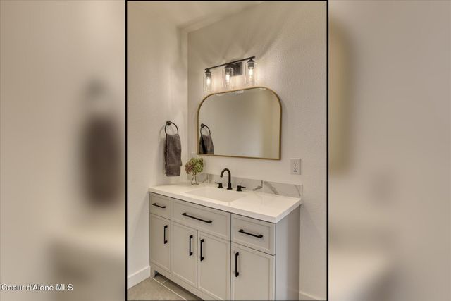 1837 E YELLOW PINE AVE, Athol, ID 83801