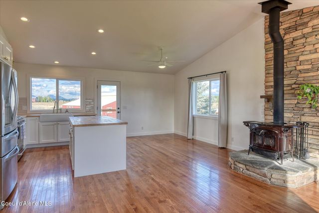 1837 E YELLOW PINE AVE, Athol, ID 83801