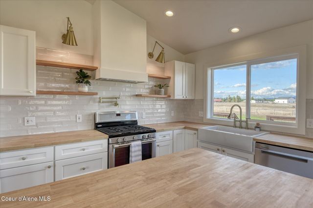 1837 E YELLOW PINE AVE, Athol, ID 83801