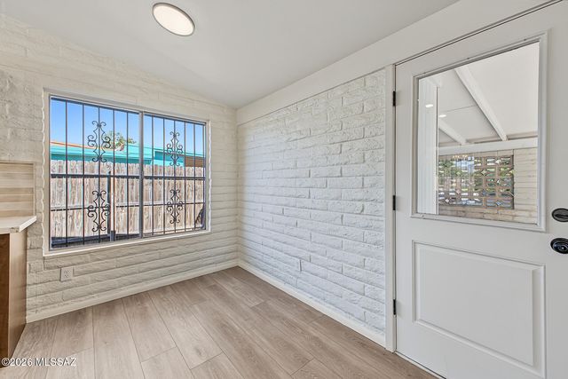 8425 E Mary Drive, Tucson, AZ 85730