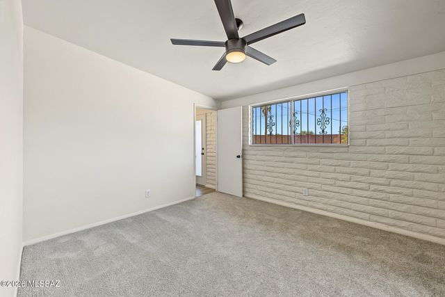 8425 E Mary Drive, Tucson, AZ 85730