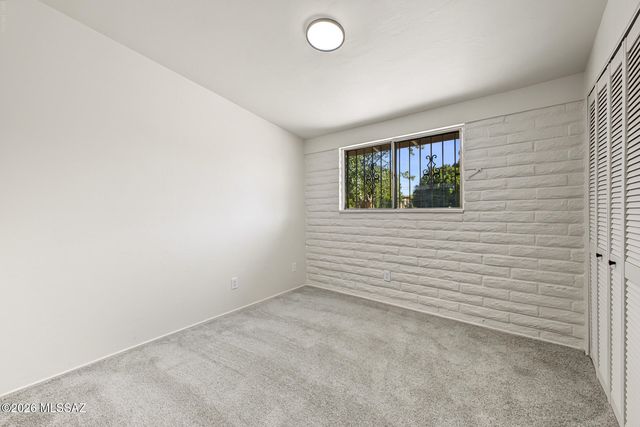 8425 E Mary Drive, Tucson, AZ 85730