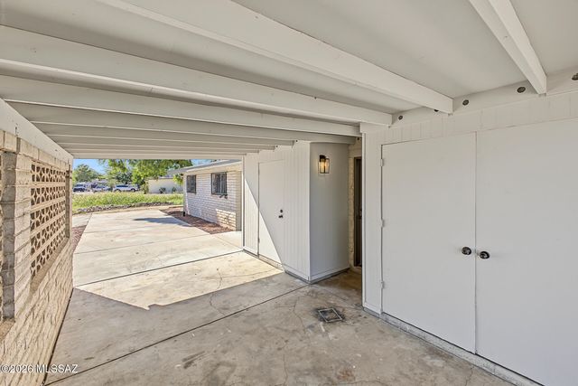 8425 E Mary Drive, Tucson, AZ 85730