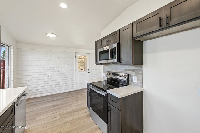 8425 E Mary Drive, Tucson, AZ 85730