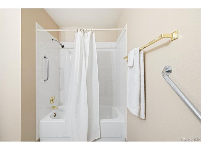 7634 S Ivanhoe Way, Centennial, CO 80112