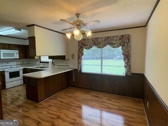 404 S Baker Street, Glennville, GA 30427