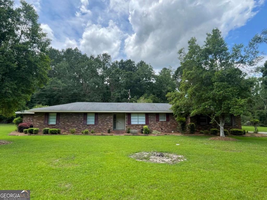 404 S Baker Street, Glennville, GA 30427