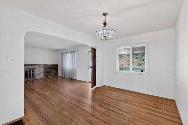 917 Girard Boulevard SE, Albuquerque, NM 87106