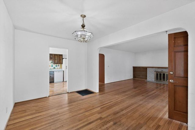 917 Girard Boulevard SE, Albuquerque, NM 87106