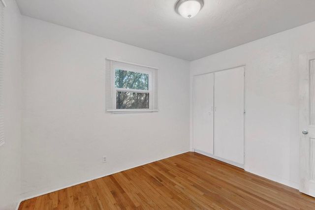 917 Girard Boulevard SE, Albuquerque, NM 87106