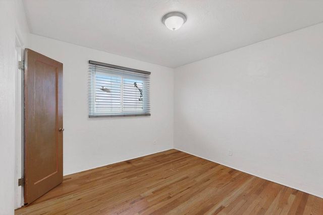 917 Girard Boulevard SE, Albuquerque, NM 87106