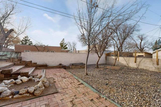 917 Girard Boulevard SE, Albuquerque, NM 87106