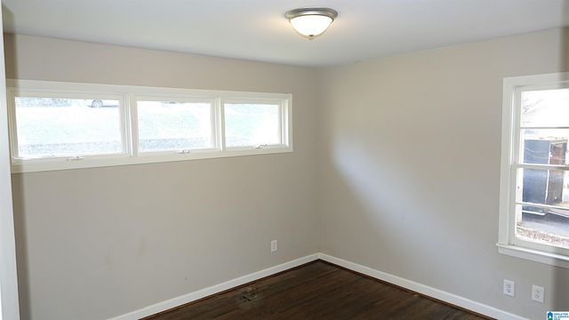 932 EDWARDS LAKE ROAD, Birmingham, AL 35235