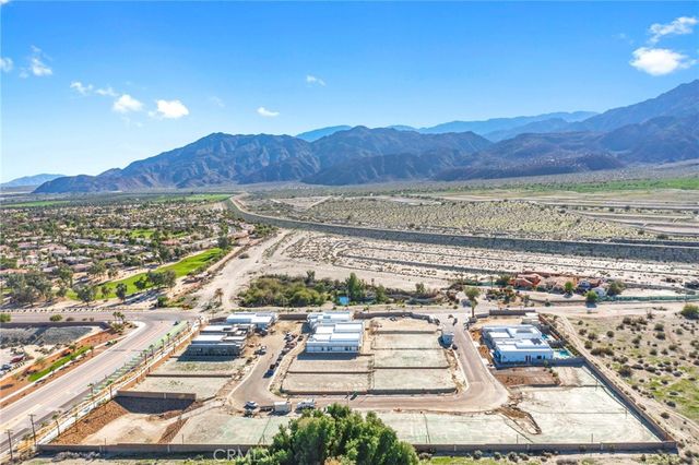 80 944 Lineta Way, La Quinta, CA 92253