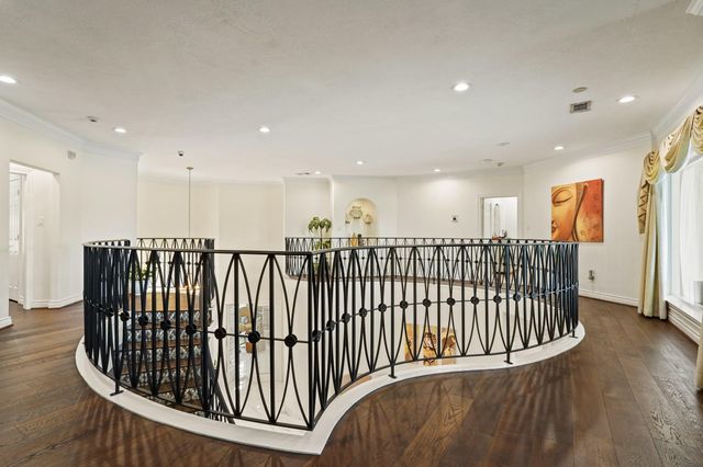 5 Camden Ct, Sugar Land, TX 77479