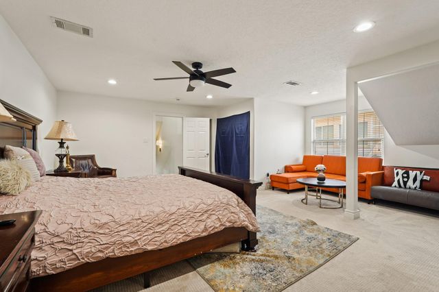 5 Camden Ct, Sugar Land, TX 77479