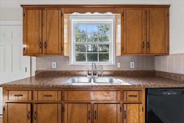 572 Lorie Ln, Clarksville, TN 37042