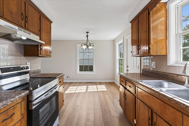 572 Lorie Ln, Clarksville, TN 37042