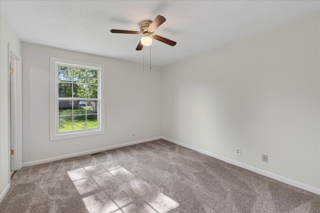 572 Lorie Ln, Clarksville, TN 37042