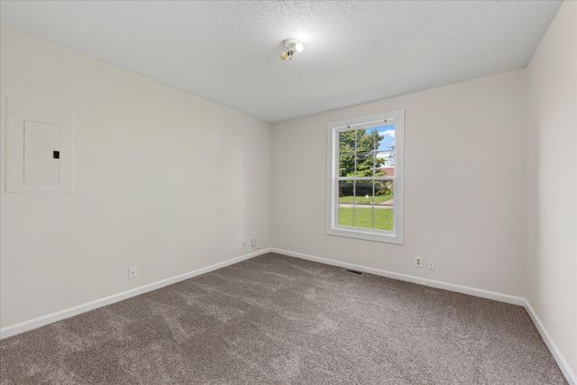 572 Lorie Ln, Clarksville, TN 37042
