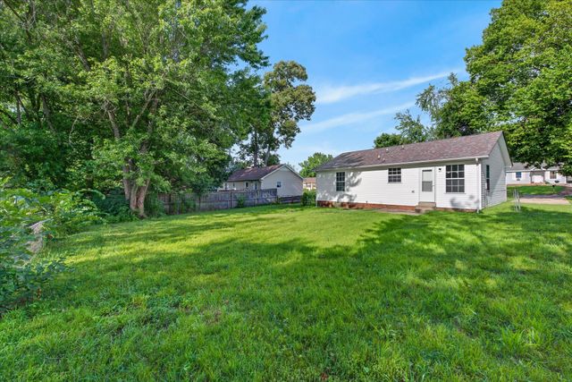 572 Lorie Ln, Clarksville, TN 37042