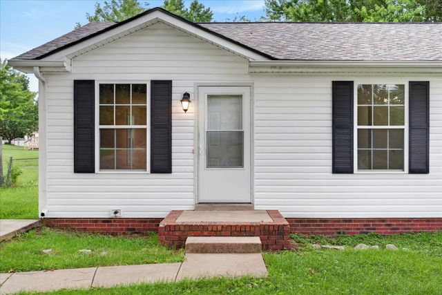 572 Lorie Ln, Clarksville, TN 37042