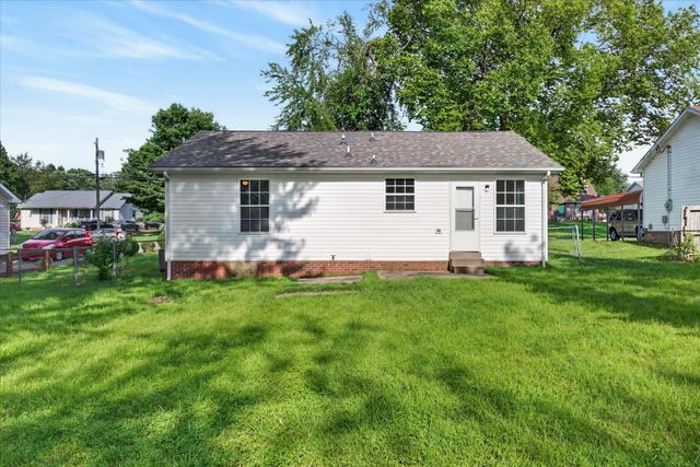 572 Lorie Ln, Clarksville, TN 37042