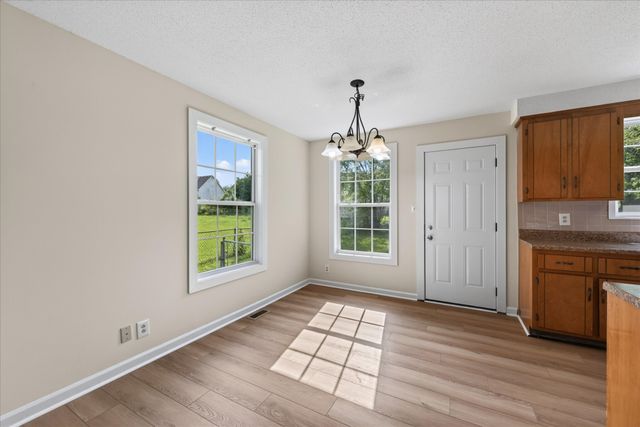 572 Lorie Ln, Clarksville, TN 37042