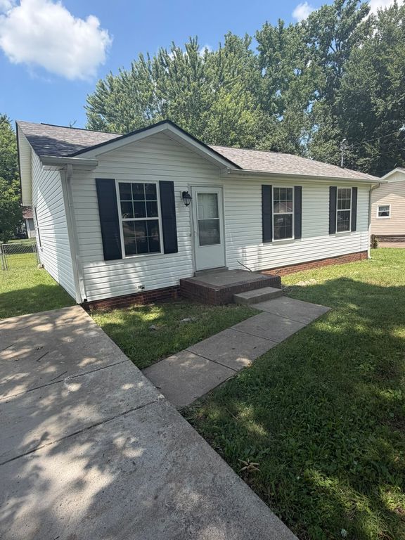 572 Lorie Ln, Clarksville, TN 37042
