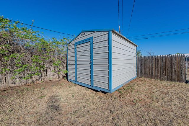 4608 Versailles Dr, Midland, TX 79703