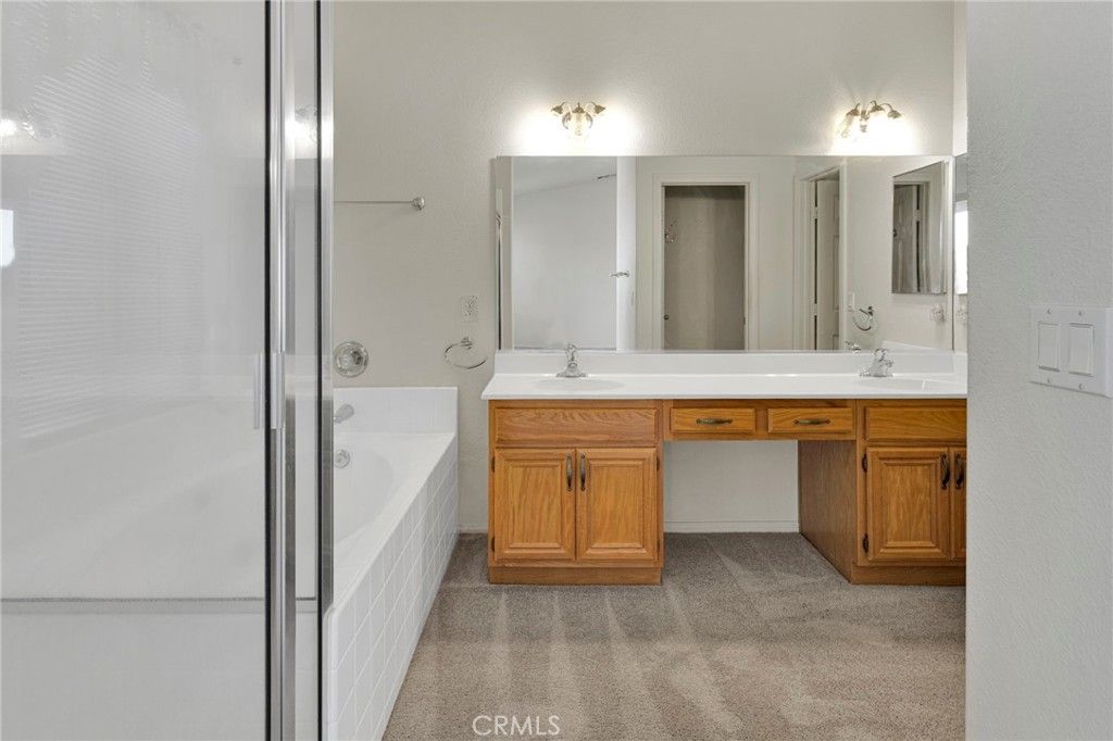 Image 37 of property listing at 18766 Kitom, Apple Valley, CA 92308