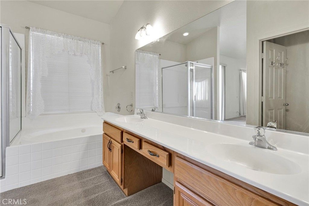 Image 39 of property listing at 18766 Kitom, Apple Valley, CA 92308