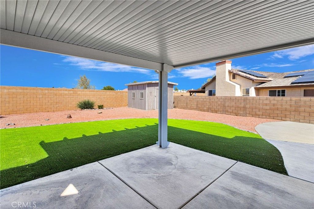 Image 47 of property listing at 18766 Kitom, Apple Valley, CA 92308