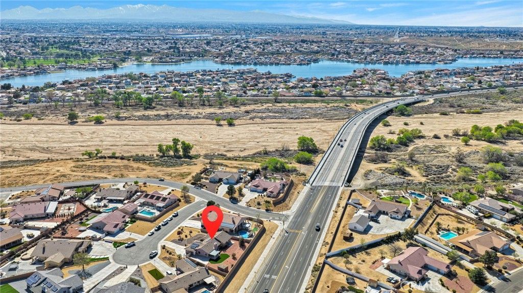 Image 55 of property listing at 18766 Kitom, Apple Valley, CA 92308