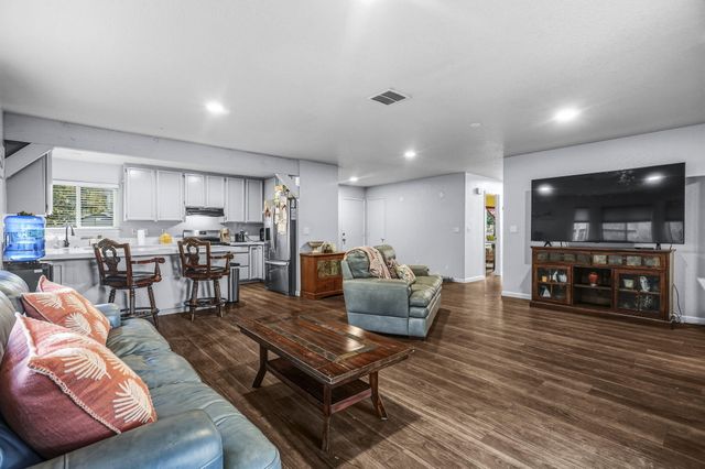 329 Michael Drive, Red Bluff, CA 96080