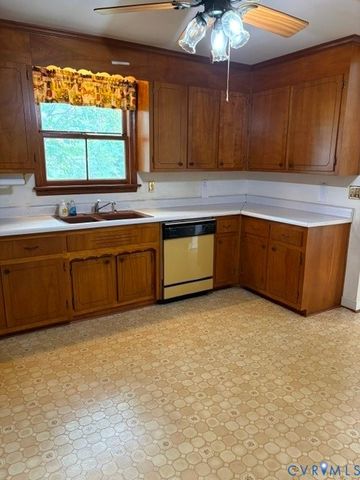 1705 Fairfax St, Petersburg, VA 23805