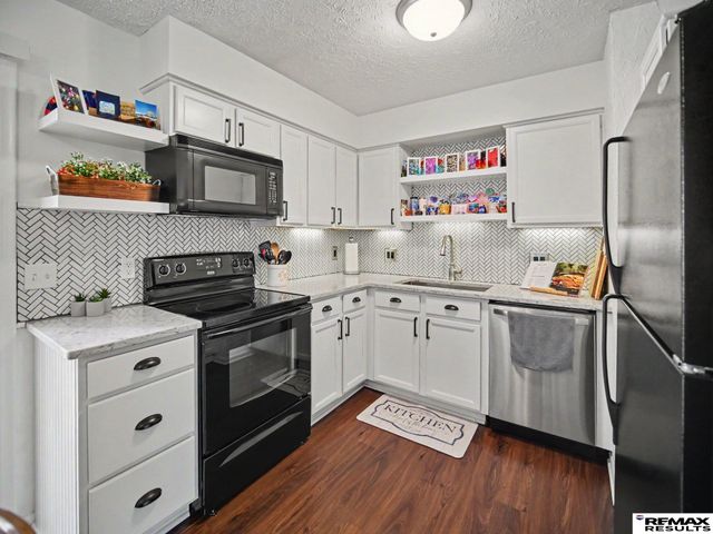 7107 S 146 Street, Omaha, NE 68138