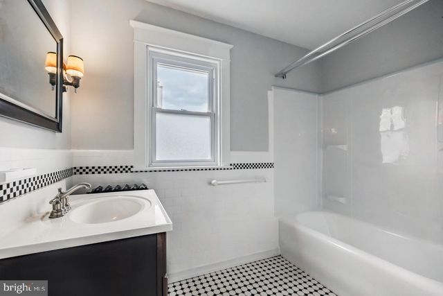 711 HARPER AVE, Drexel Hill, PA 19026