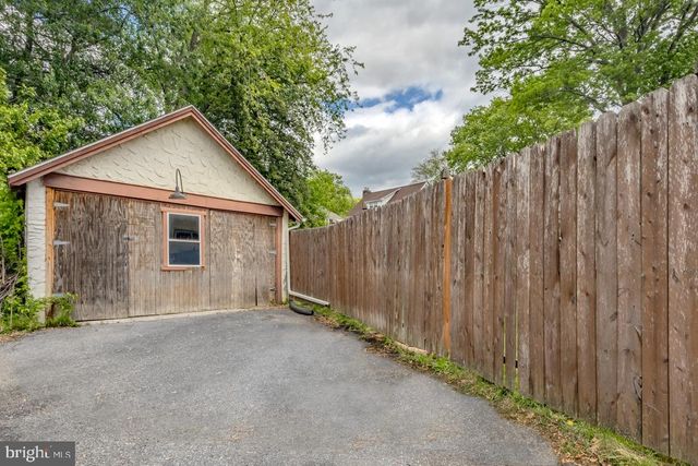 711 HARPER AVE, Drexel Hill, PA 19026