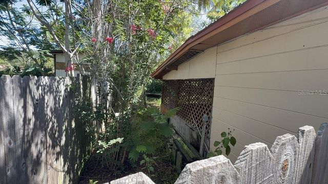1814 HEATHER AVENUE, Tampa, FL 33612