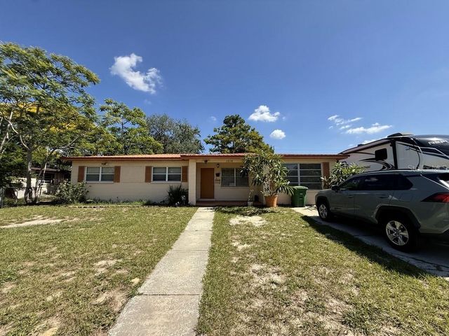 1814 HEATHER AVENUE, Tampa, FL 33612