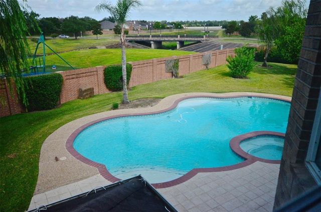 5802 Sage River Court, Sugar Land, TX 77479