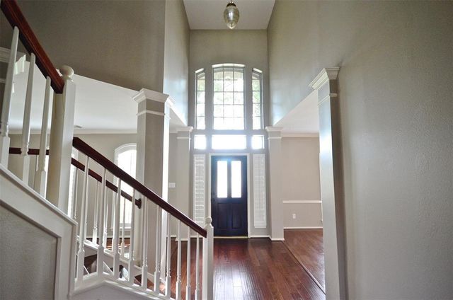 5802 Sage River Court, Sugar Land, TX 77479