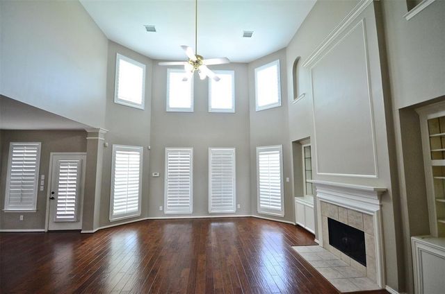 5802 Sage River Court, Sugar Land, TX 77479