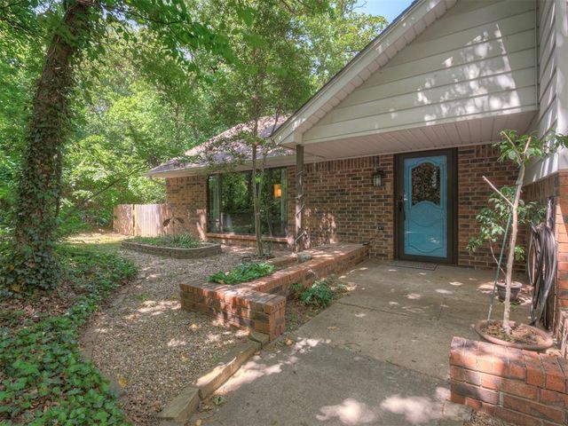 2229 Hummingbird Lane, Edmond, OK 73034
