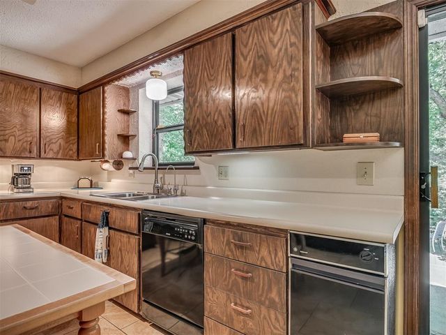 2229 Hummingbird Lane, Edmond, OK 73034