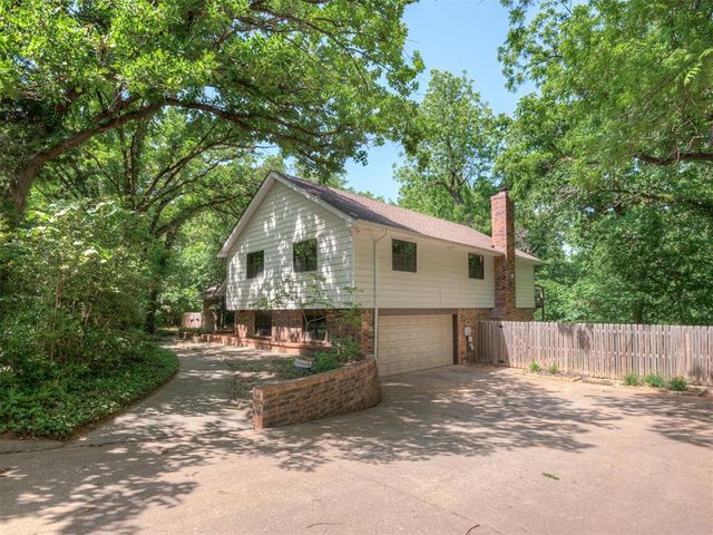 2229 Hummingbird Lane, Edmond, OK 73034