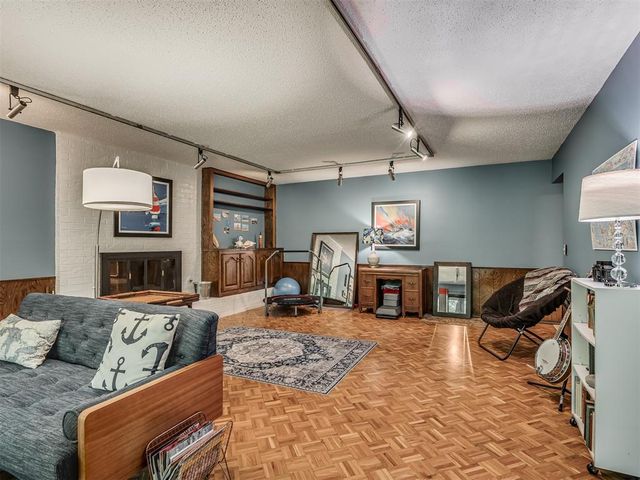 2229 Hummingbird Lane, Edmond, OK 73034